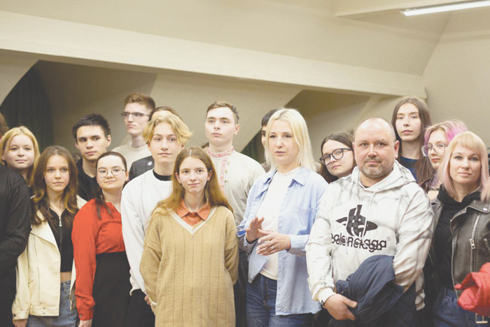На Дунцову смотрят местные активисты "Яблока" и КПРФ