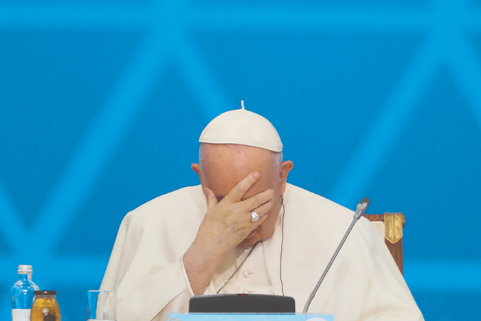 Папа Франциск проявил в Казахстане мирную безынициативность