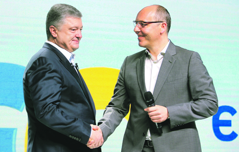 Зеленский может избавиться от Порошенко и Тимошенко
