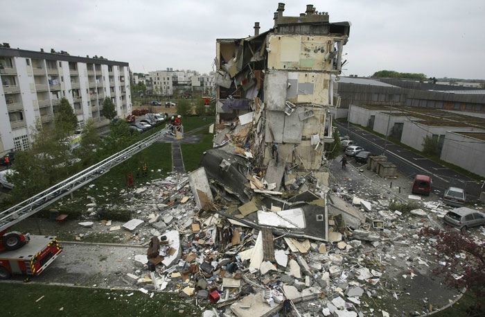 Франция, здание, обрушение