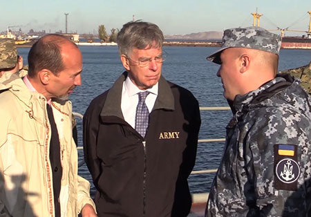 Дипломатам США показали мощь военного флота Украины