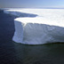 Самый опасный в мире ледник начал таять