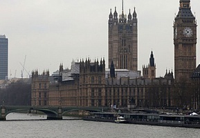 Британские законодатели приравняли Россию к "стране-изгою"