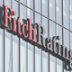Рубль отметил решение Fitch очередным снижением
