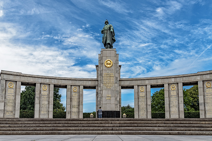 В Берлине предлагают снести фрагменты мемориала павшим советским солдатам