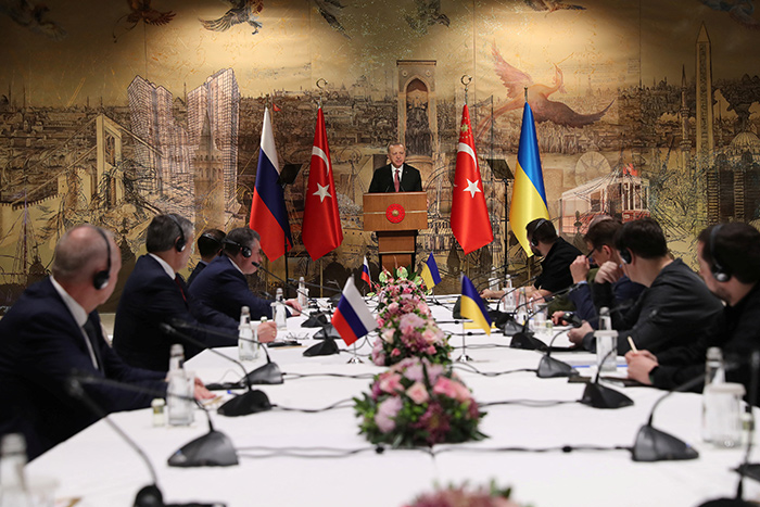 Стамбульский диалог заставляет Запад переосмыслить роль Турции
