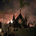Знаменитый Нотр-Дам де Пари объят пламенем. Мир в шоке (ФОТО, ВИДЕО)