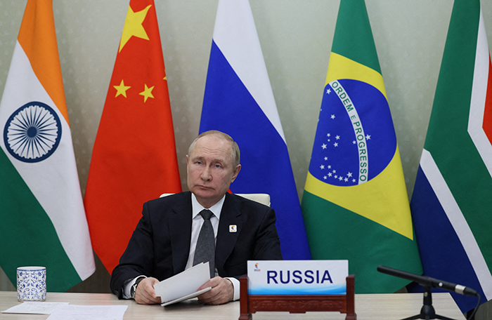 Почему саммит БРИКС пройдет без Путина