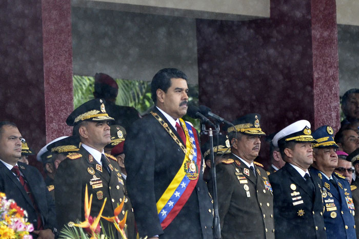 Должны ли генералы Венесуэлы изменить присяге