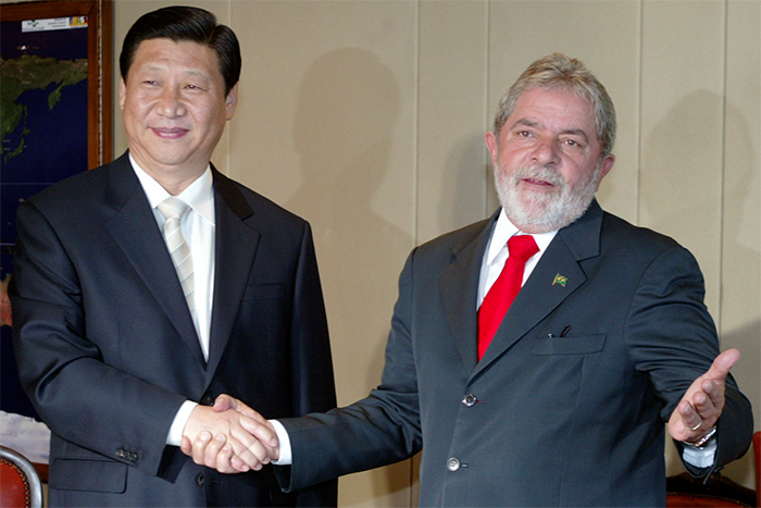 Лула и Си формируют клуб стран, выступающих за мир
