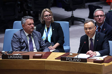 Украина конфликтует с Польшей, глава МИД КНР нанес визит в Россию...