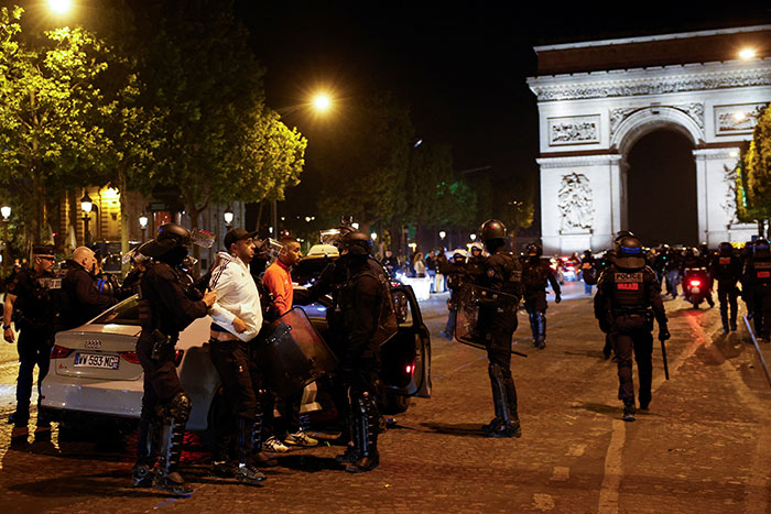 Французская трагедия взывает к суровой справедливости