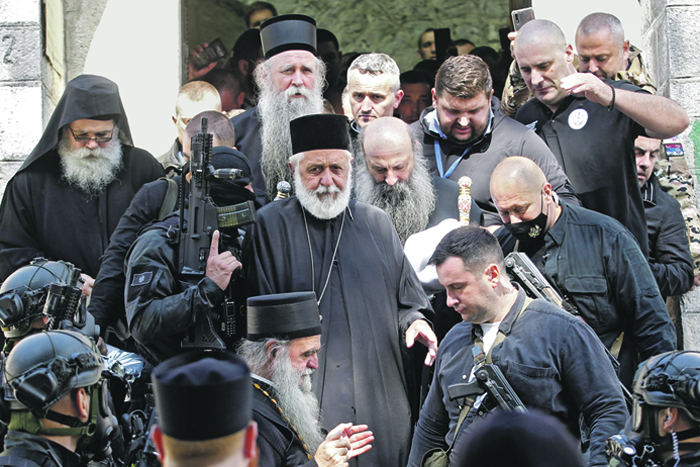 Мило Джуканович опять споткнулся о Сербскую церковь