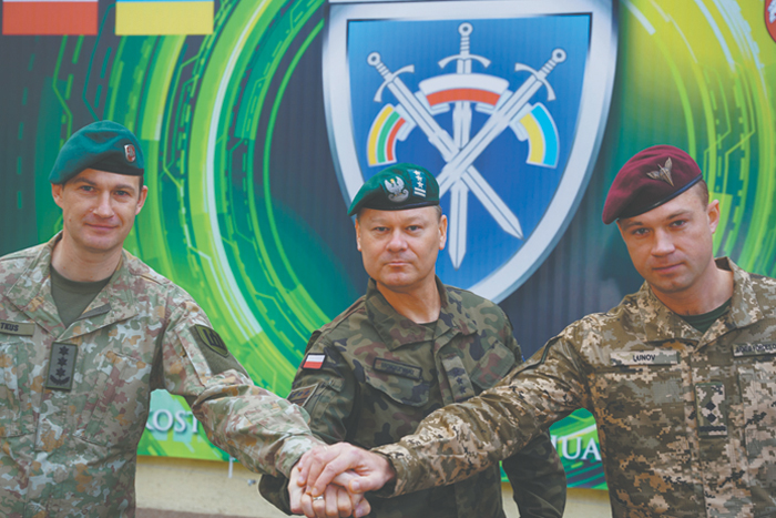 "Миротворцы НАТО" появятся в Западной Украине в июле