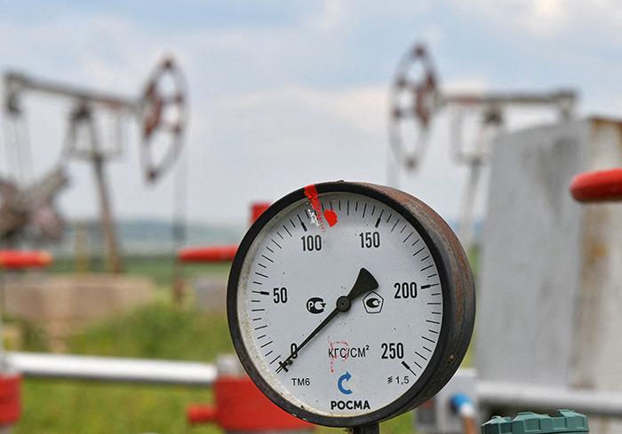 Сокращение нефтедобычи и критическая уязвимость российской инфраструктуры