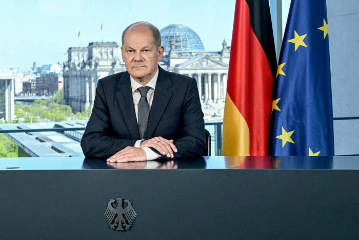 О чем забыл сказать немецкий канцлер 8 мая