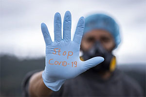 Опыт борьбы с лихорадкой Эбола помогает военным создавать вакцину от COVID-19