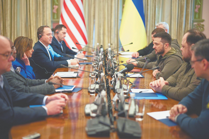 США мобилизуют МВФ для помощи Киеву