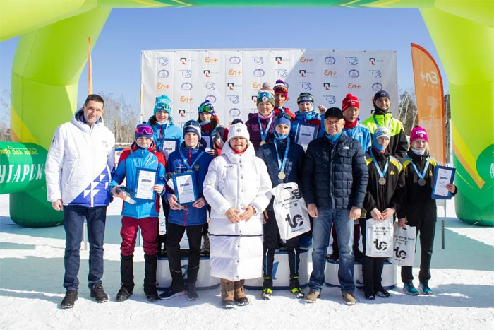 Елена Вяльбе наградила чемпионов первенства «На лыжи!» 