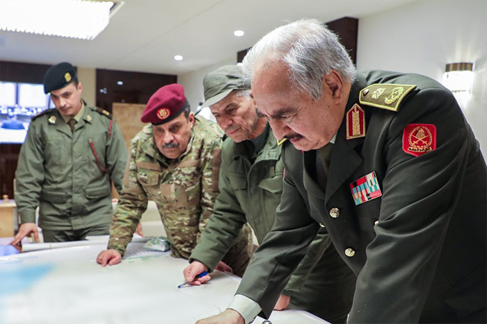 Миру в Ливии препятствуют внутренние распри и иностранные военные