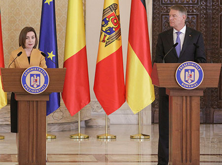 Румыния заявляет все больше прав на вмешательство в дела Молдавии