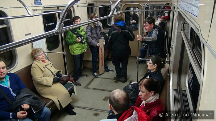 россия, москва, метро, вагон