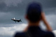 Военные самолеты заполнили небо над Сингапуром