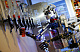 Робот-гуманойд за барной стойкой