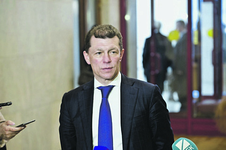 Глава Минтруда Максим Топилин утверждает что Россия страдает от нехватки трудовых ресурсов