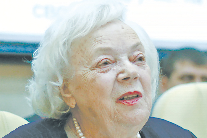 Спасительницы общественных наук