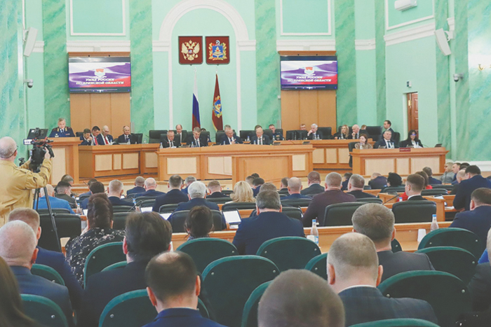 Парламенты регионов начинают выбиваться из системы