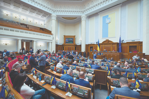 В украинском кабмине решили скупить голоса парламентариев оптом