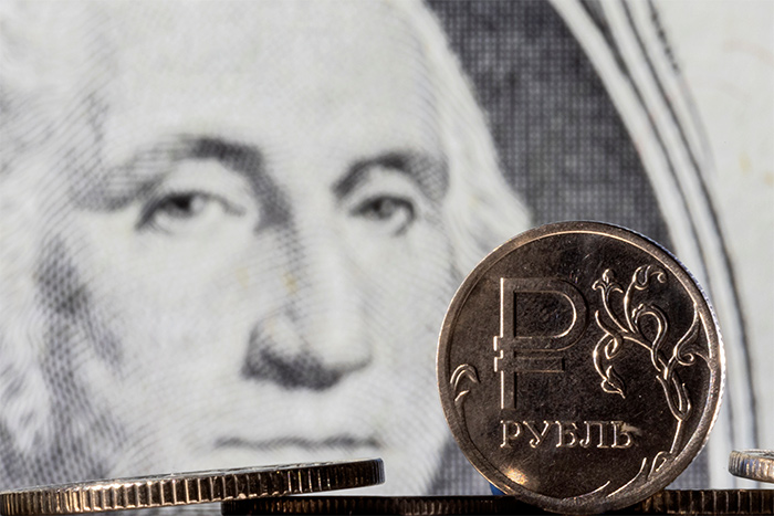 Валютную кубышку России на Западе собираются опустошить