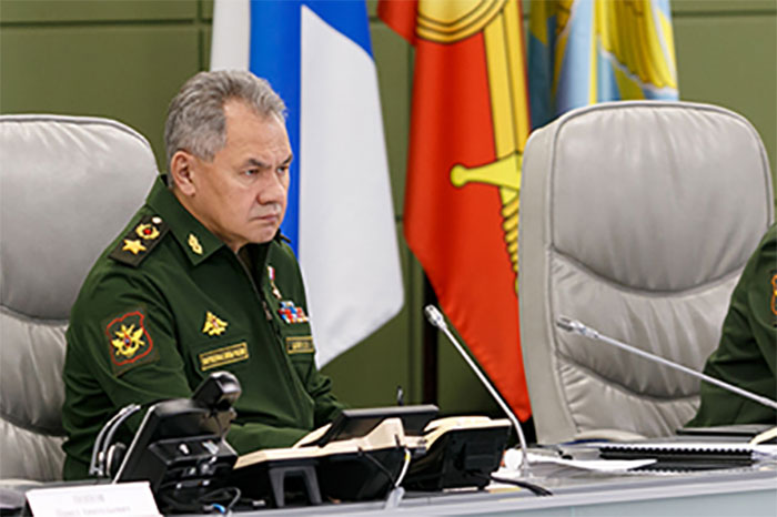 За строительство всех оборонных объектов ответит Шойгу