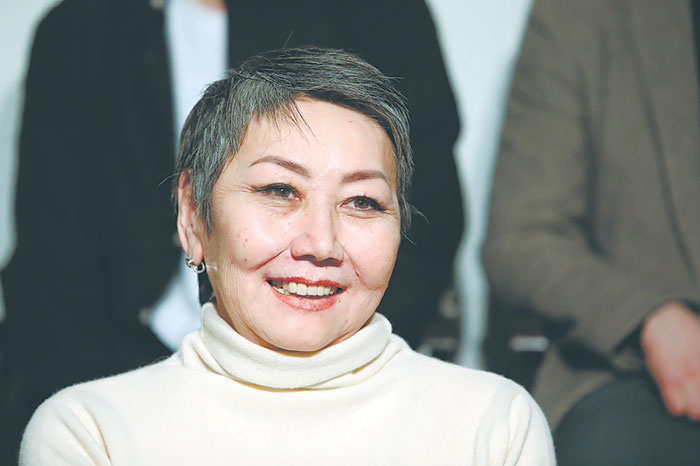 3. Директором МХАТ имени Горького назначена Елена Булукова