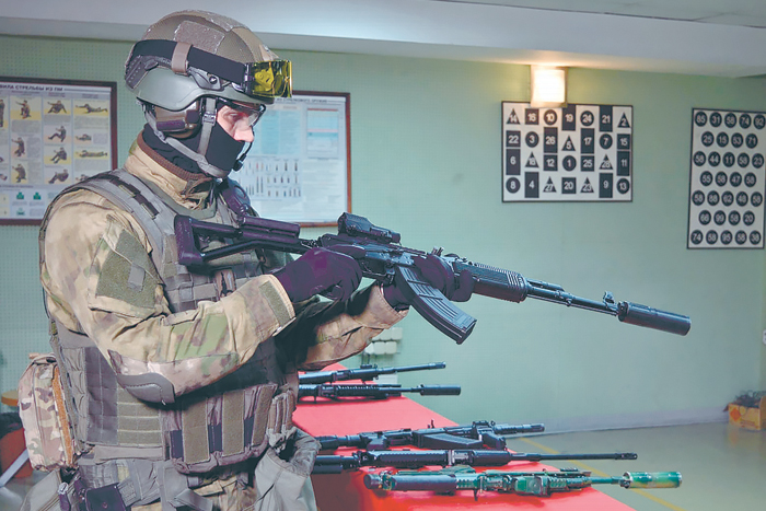 На военные угрозы Белоруссия ответит массовым выпуском собственного автомата