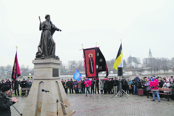 Как Иван Грозный боролся с церковным стяжательством