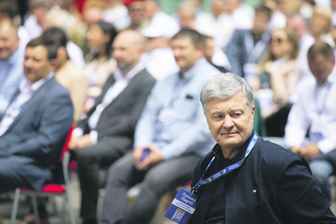Порошенко подозревают в связях с террористами