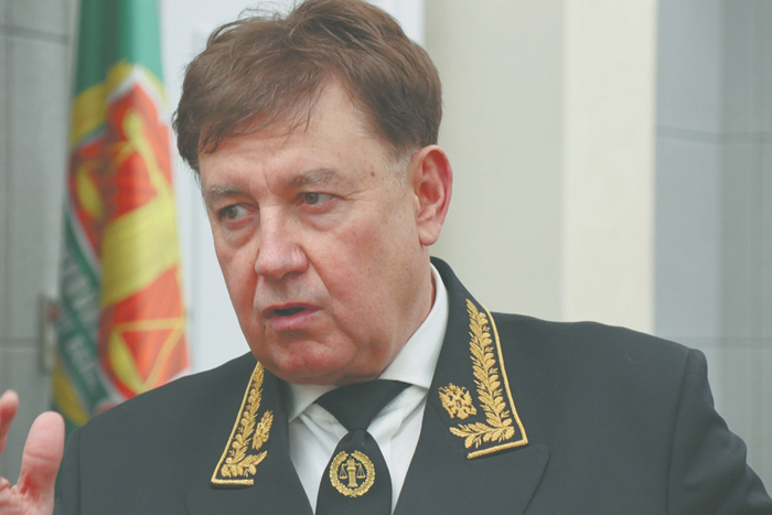 Служителей Фемиды хотят вывести из-под подозрений