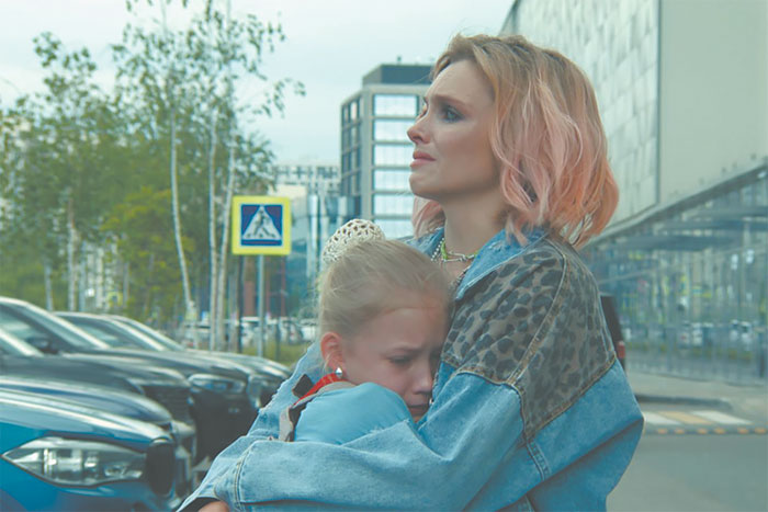 Три сериала к 8 марта: про взросление детей и родителей 