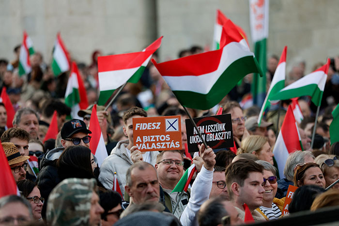 ЕС и США борются за Венгрию