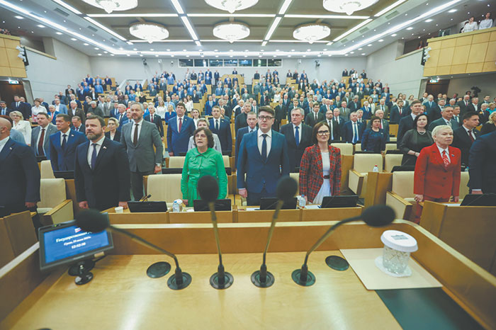 Партии занимают позиции перед битвой за Госдуму-2026