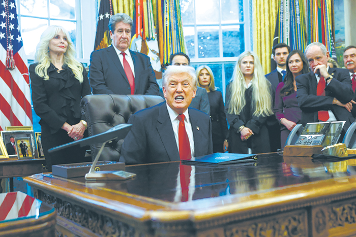 Трамп опять пытается усадить Россию и Украину за стол переговоров