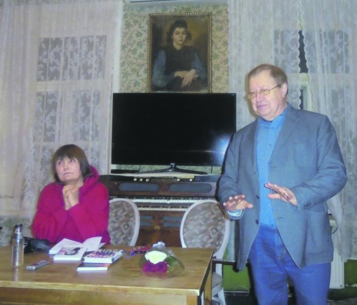 В НЛО открылся люк