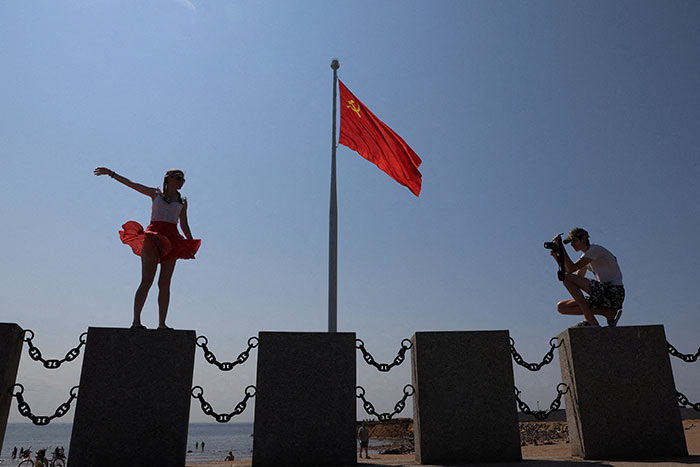 Как российский человек по капле выдавливает из себя советского