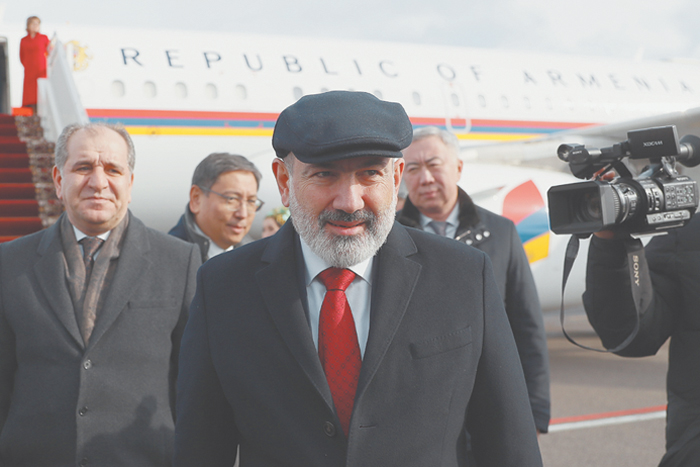 Ереван и Баку стали дальше от мира, чем пару месяцев назад