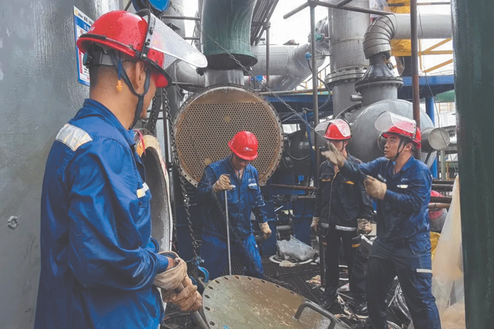 Ормуз добавил химический кризис к энергетическому