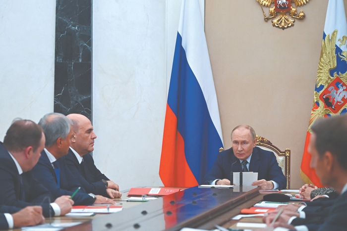 Путин притормозил гонку стратегических вооружений еще на год