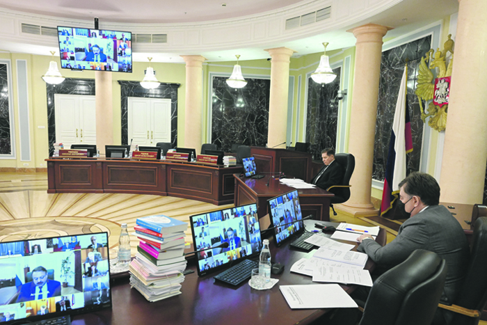 Верховный суд продолжает править кодексы