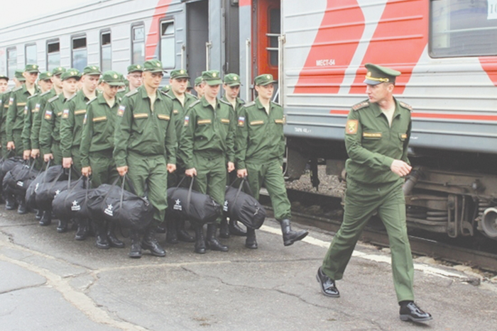 Россия и Украина разошлись и в подходе к комплектованию войск